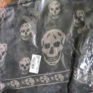 !SOLD!Alexander McQueen silk skull scarf